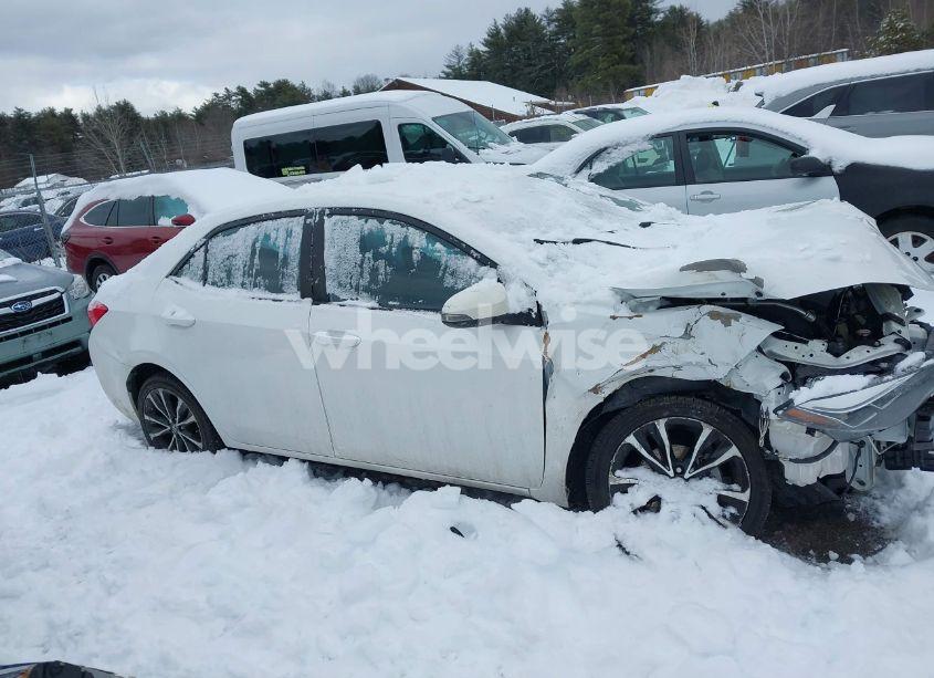 Photo 13 of 2018 Toyota Corolla SE (VIN 2T1BURHE6JC057943)