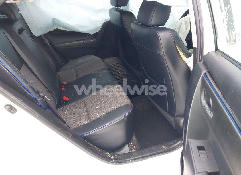 Photo 8 of 2018 Toyota Corolla SE (VIN 2T1BURHE6JC057943)