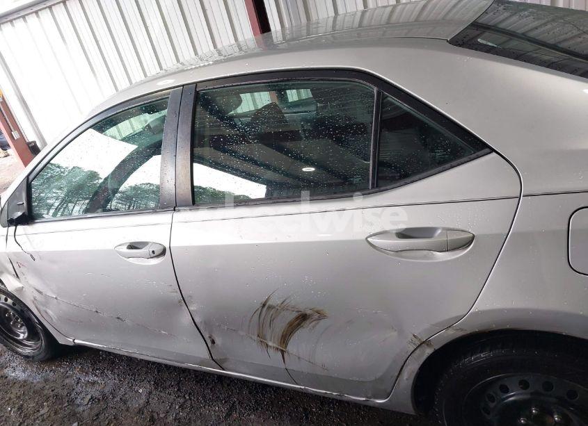 Photo 14 of 2018 Toyota Corolla LE (VIN 2T1BURHE6JC062978)