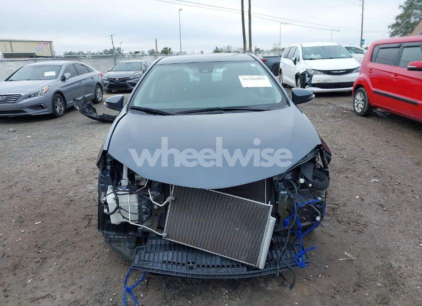 Photo 12 of 2018 Toyota Corolla SE (VIN 2T1BURHE6JC069154)