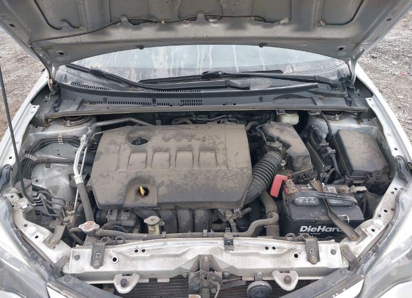 Photo 10 of 2018 Toyota Corolla SE (VIN 2T1BURHE6JC071227)