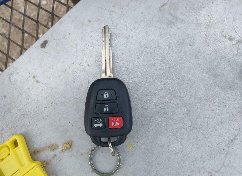 Photo 11 of 2018 Toyota Corolla SE (VIN 2T1BURHE6JC071227)