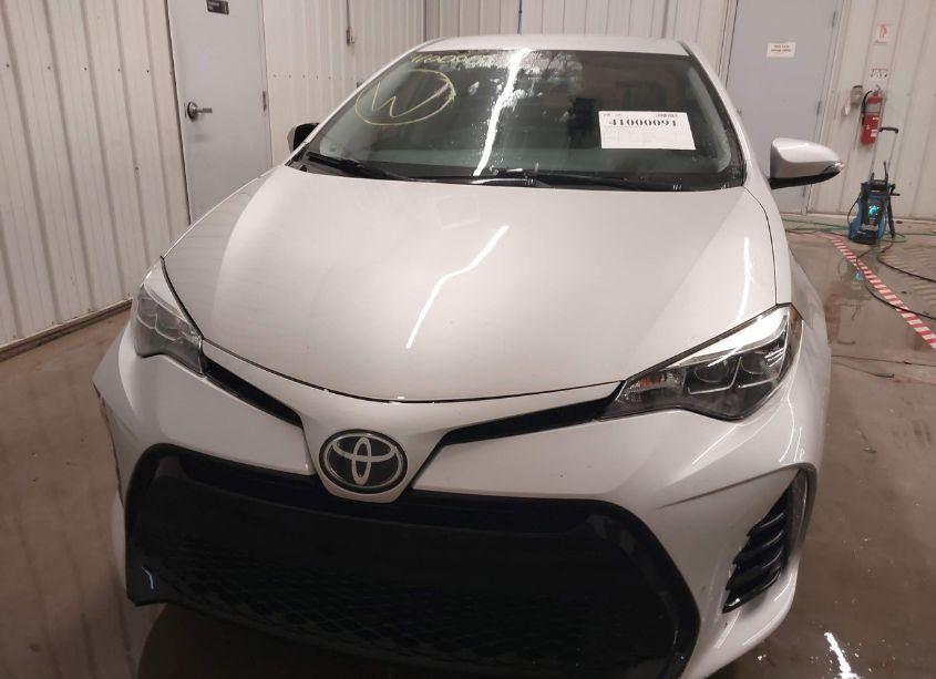 Photo 12 of 2018 Toyota Corolla SE (VIN 2T1BURHE6JC071227)