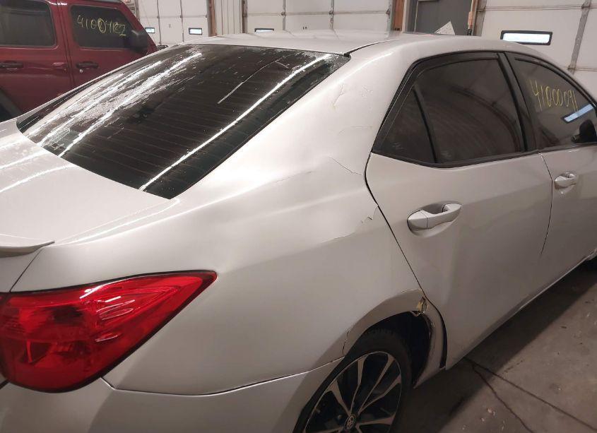 Photo 17 of 2018 Toyota Corolla SE (VIN 2T1BURHE6JC071227)