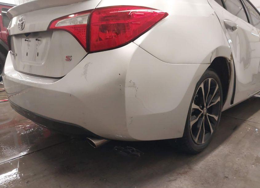 Photo 18 of 2018 Toyota Corolla SE (VIN 2T1BURHE6JC071227)