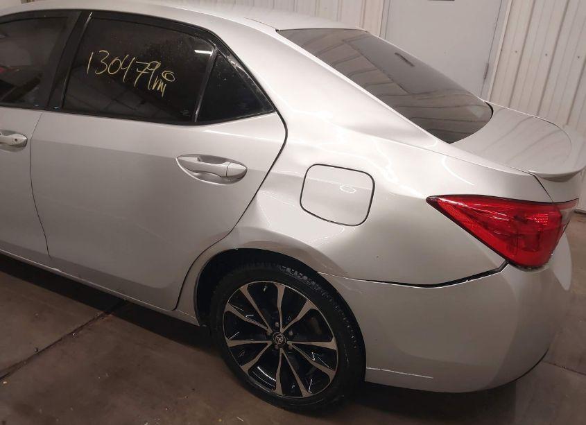 Photo 6 of 2018 Toyota Corolla SE (VIN 2T1BURHE6JC071227)