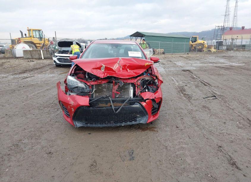 Photo 12 of 2018 Toyota Corolla SE (VIN 2T1BURHE6JC073415)