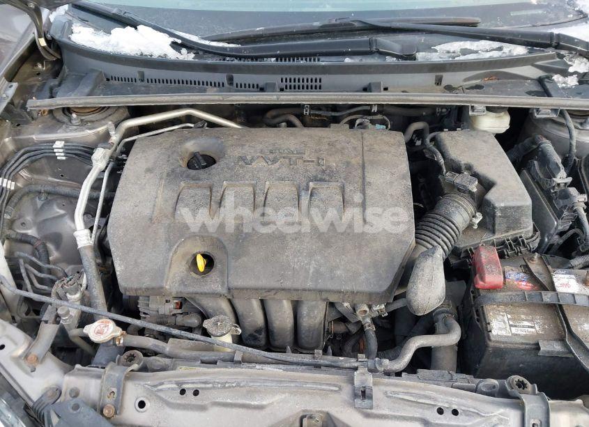 Photo 10 of 2018 Toyota Corolla LE (VIN 2T1BURHE6JC074161)