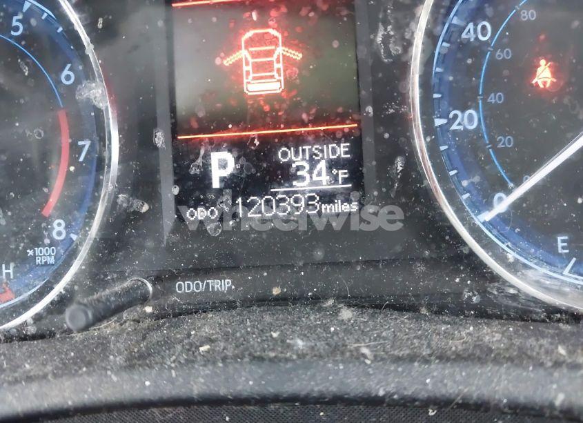 Photo 15 of 2018 Toyota Corolla LE (VIN 2T1BURHE6JC074161)