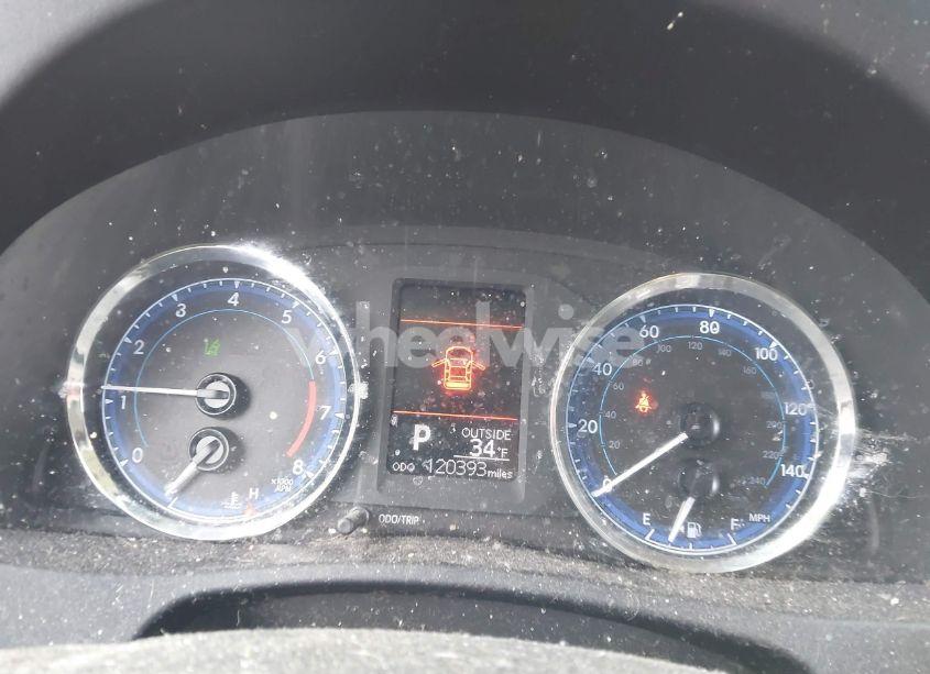 Photo 7 of 2018 Toyota Corolla LE (VIN 2T1BURHE6JC074161)