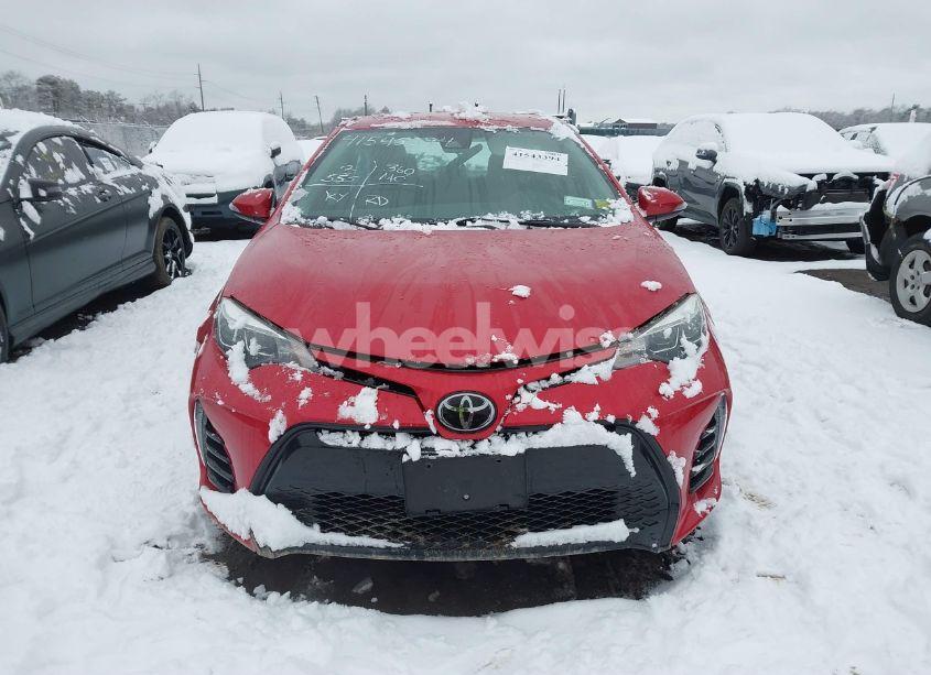 Photo 12 of 2018 Toyota Corolla SE (VIN 2T1BURHE6JC076007)