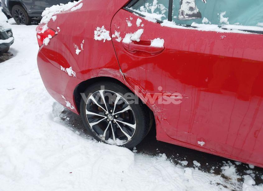 Photo 6 of 2018 Toyota Corolla SE (VIN 2T1BURHE6JC076007)