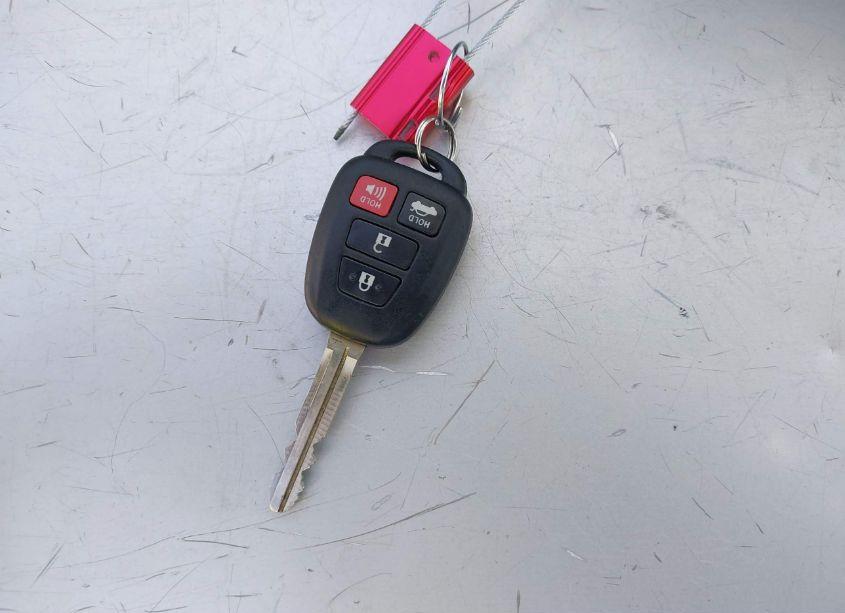 Photo 11 of 2018 Toyota Corolla LE (VIN 2T1BURHE6JC083765)