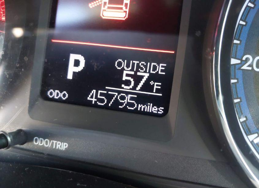 Photo 16 of 2018 Toyota Corolla LE (VIN 2T1BURHE6JC083765)