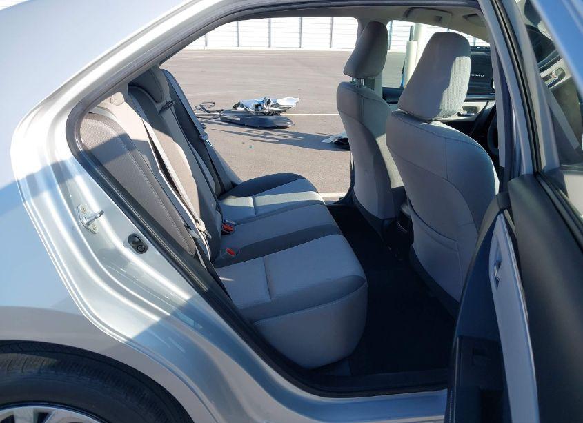 Photo 8 of 2018 Toyota Corolla LE (VIN 2T1BURHE6JC083765)