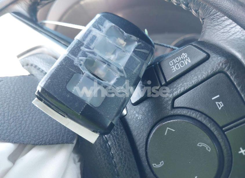 Photo 11 of 2018 Toyota Corolla SE (VIN 2T1BURHE6JC089551)