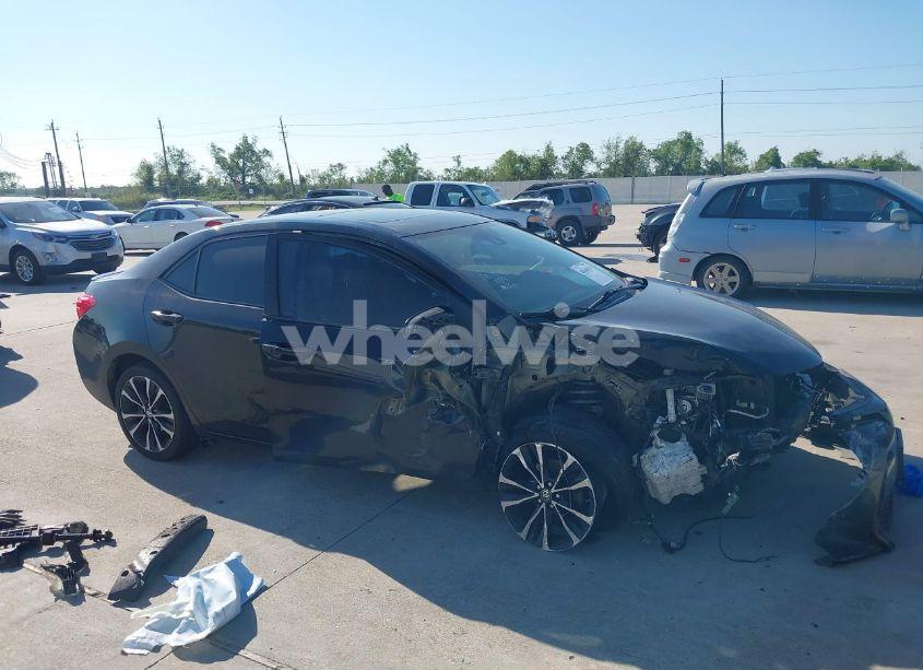 Photo 14 of 2018 Toyota Corolla SE (VIN 2T1BURHE6JC089551)