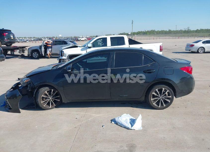 Photo 15 of 2018 Toyota Corolla SE (VIN 2T1BURHE6JC089551)