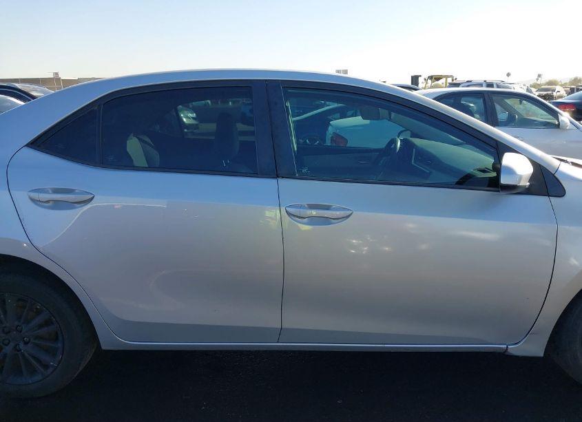 Photo 13 of 2018 Toyota Corolla LE (VIN 2T1BURHE6JC090392)