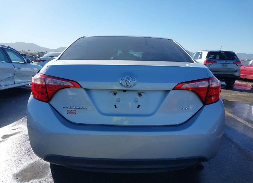 Photo 16 of 2018 Toyota Corolla LE (VIN 2T1BURHE6JC090392)