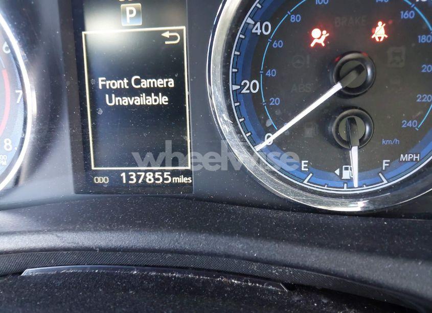 Photo 15 of 2018 Toyota Corolla SE (VIN 2T1BURHE6JC093468)