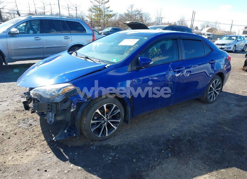 Photo 2 of 2018 Toyota Corolla SE (VIN 2T1BURHE6JC093468)
