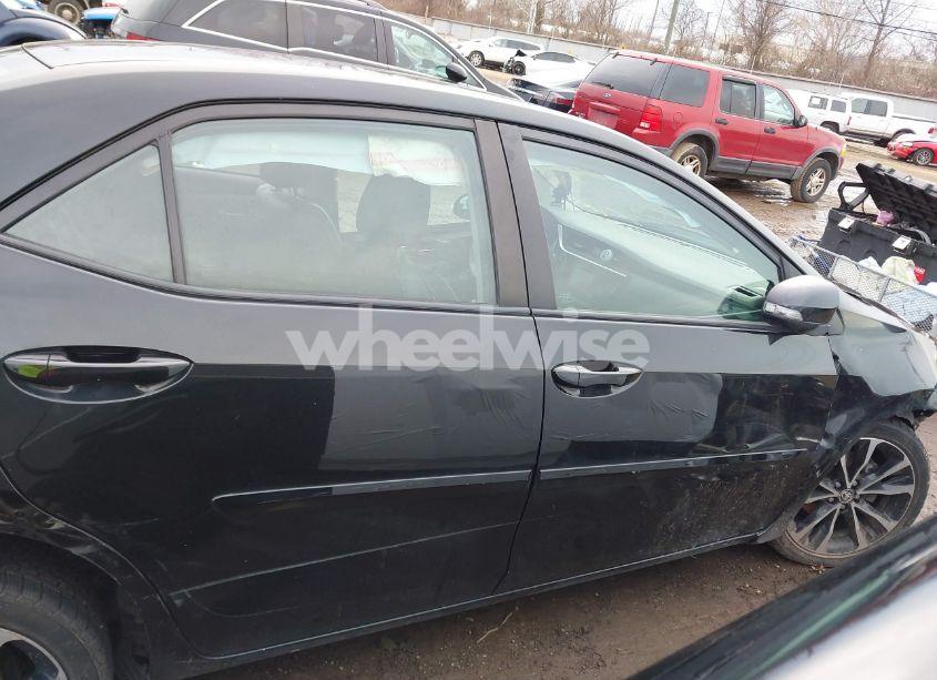 Photo 14 of 2018 Toyota Corolla SE (VIN 2T1BURHE6JC101018)