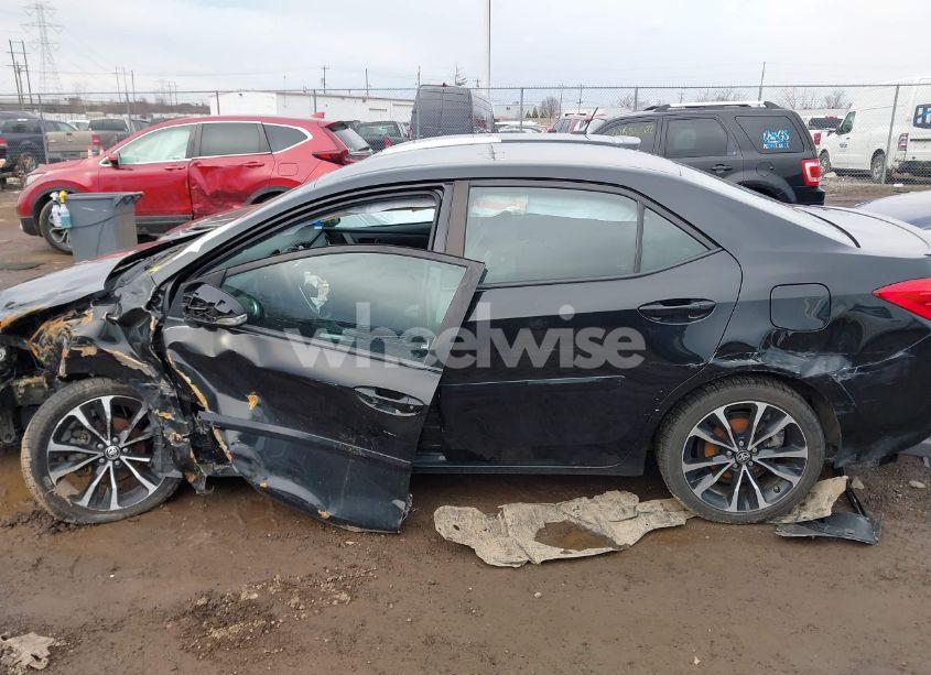 Photo 15 of 2018 Toyota Corolla SE (VIN 2T1BURHE6JC101018)