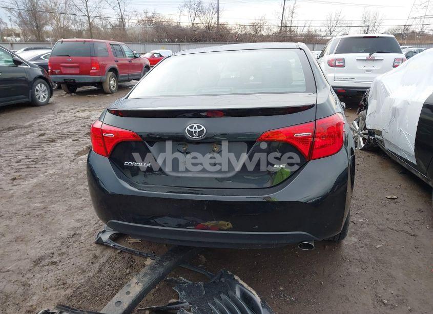 Photo 17 of 2018 Toyota Corolla SE (VIN 2T1BURHE6JC101018)
