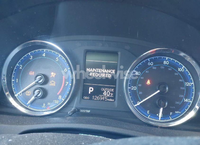 Photo 7 of 2018 Toyota Corolla LE (VIN 2T1BURHE6JC108096)