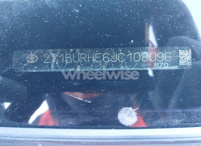 Photo 9 of 2018 Toyota Corolla LE (VIN 2T1BURHE6JC108096)