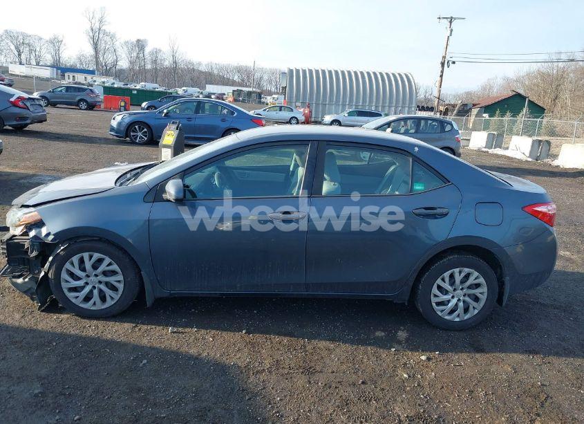 Photo 14 of 2018 Toyota Corolla LE (VIN 2T1BURHE6JC115064)