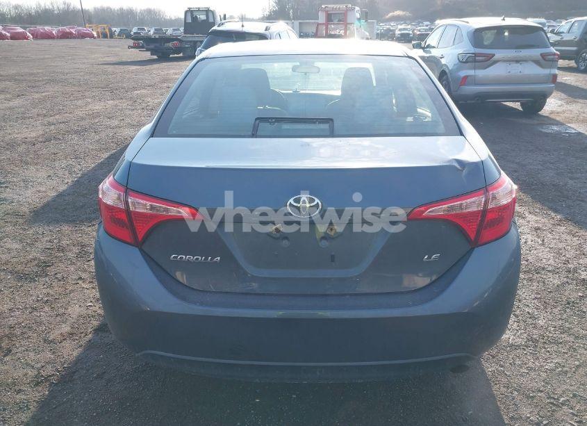 Photo 16 of 2018 Toyota Corolla LE (VIN 2T1BURHE6JC115064)