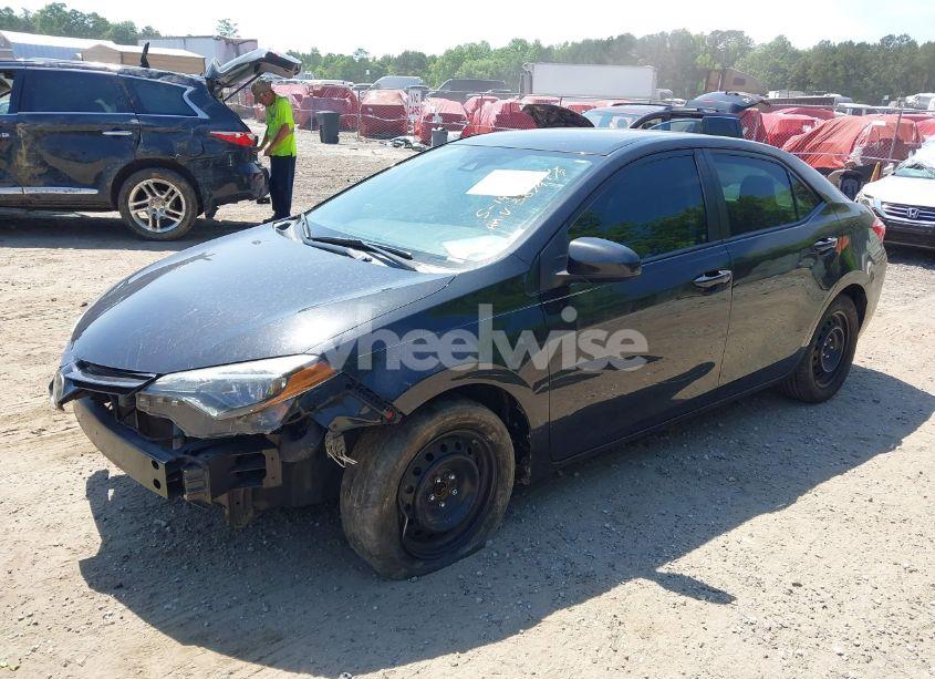 Photo 2 of 2018 Toyota Corolla L/LE/SE/XLE/XSE (VIN 2T1BURHE6JC963879)