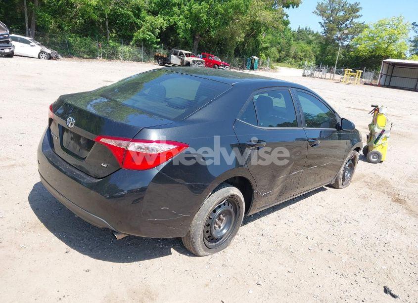 Photo 4 of 2018 Toyota Corolla L/LE/SE/XLE/XSE (VIN 2T1BURHE6JC963879)