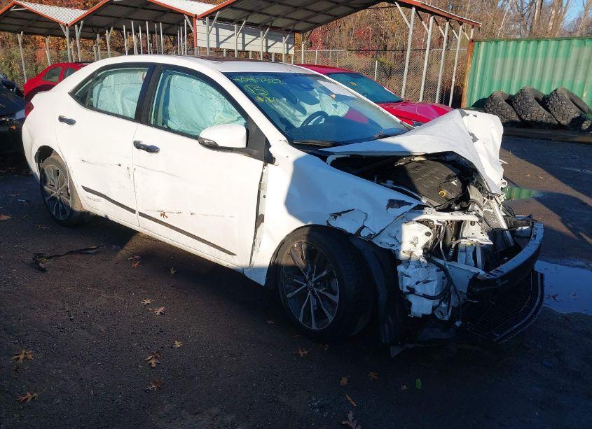 2018 Toyota Corolla L/LE/XLE/SE/XSE (VIN 2T1BURHE6JC965843) main photo