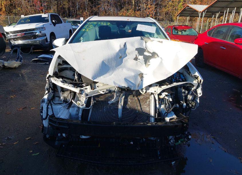 Photo 13 of 2018 Toyota Corolla L/LE/XLE/SE/XSE (VIN 2T1BURHE6JC965843)