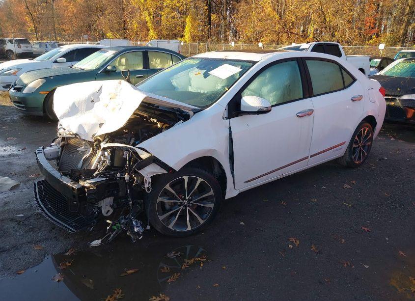 Photo 2 of 2018 Toyota Corolla L/LE/XLE/SE/XSE (VIN 2T1BURHE6JC965843)