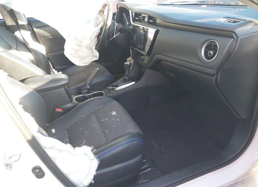 Photo 5 of 2018 Toyota Corolla L/LE/XLE/SE/XSE (VIN 2T1BURHE6JC965843)