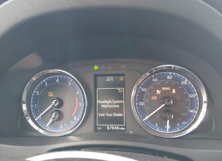 Photo 7 of 2018 Toyota Corolla L/LE/XLE/SE/XSE (VIN 2T1BURHE6JC965843)