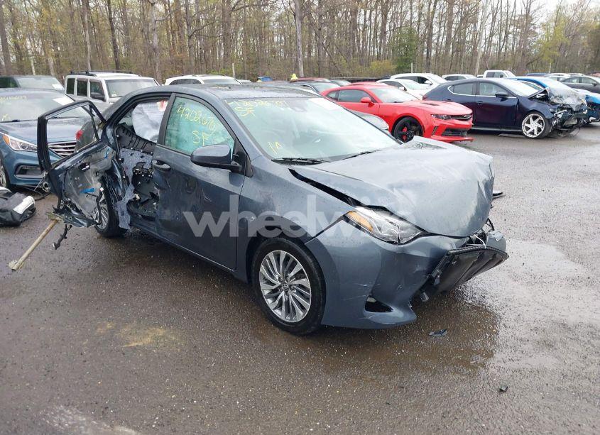 Photo 6 of 2018 Toyota Corolla XLE (VIN 2T1BURHE6JC970833)