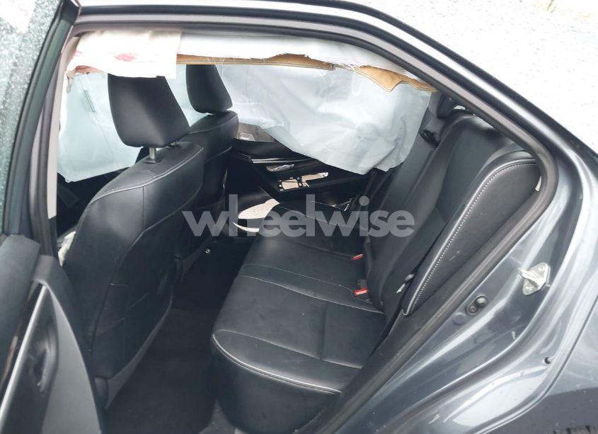 Photo 8 of 2018 Toyota Corolla XLE (VIN 2T1BURHE6JC970833)