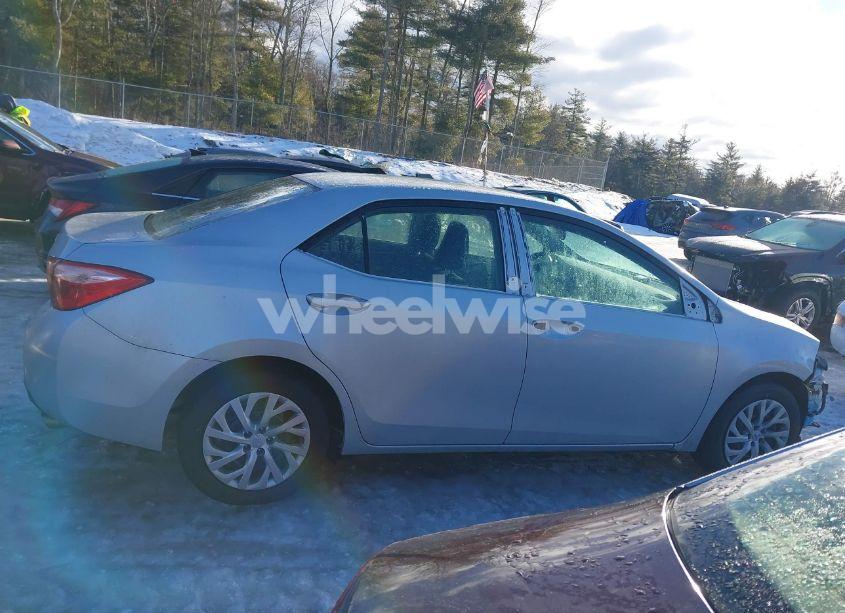 Photo 14 of 2018 Toyota Corolla LE (VIN 2T1BURHE6JC981654)