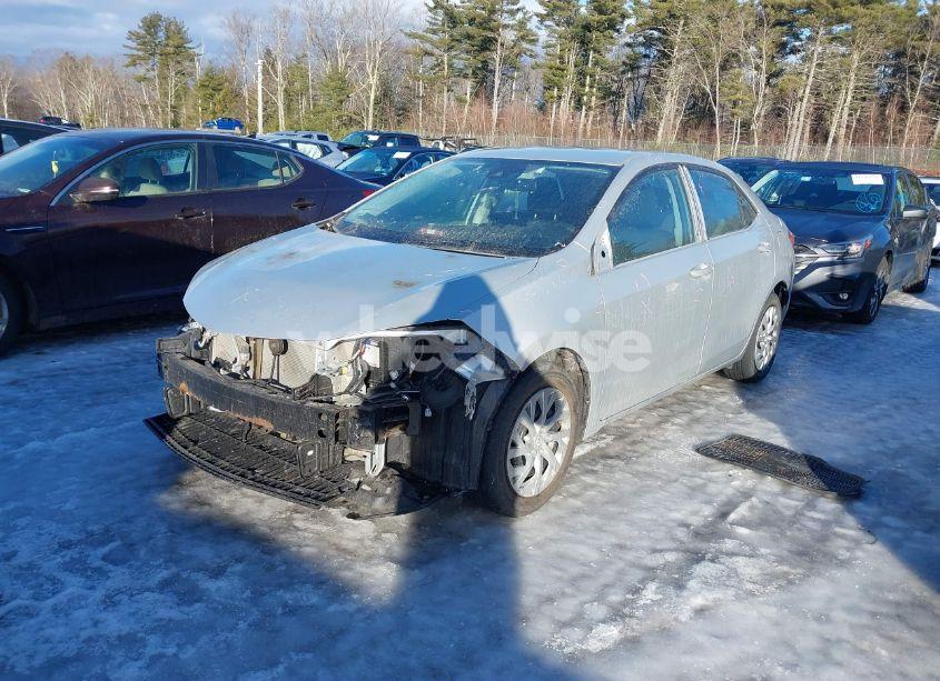 Photo 2 of 2018 Toyota Corolla LE (VIN 2T1BURHE6JC981654)