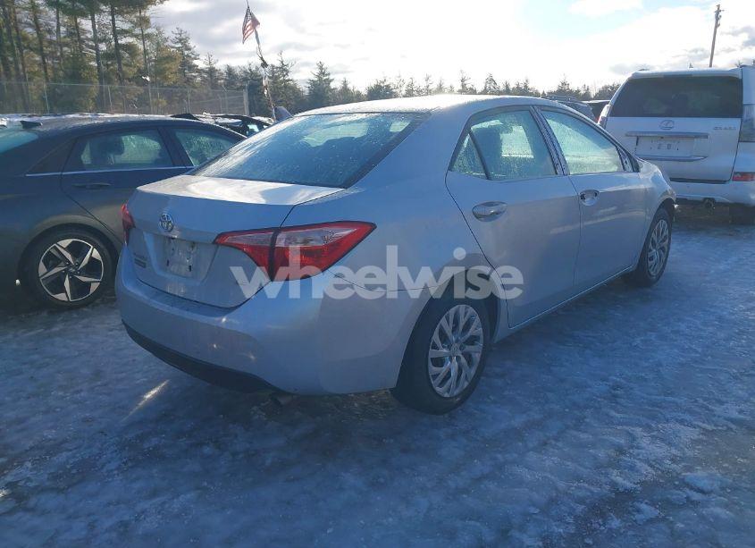 Photo 4 of 2018 Toyota Corolla LE (VIN 2T1BURHE6JC981654)