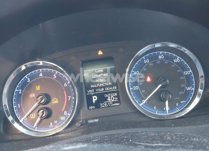 Photo 7 of 2018 Toyota Corolla LE (VIN 2T1BURHE6JC981654)