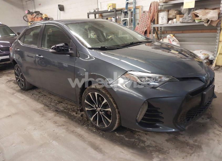 2018 Toyota Corolla SE (VIN 2T1BURHE6JC982450) main photo