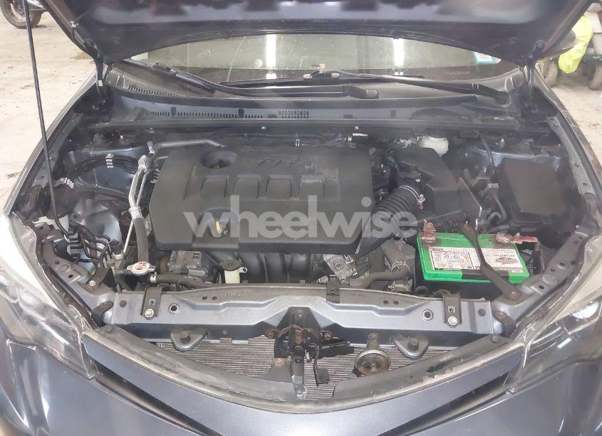 Photo 10 of 2018 Toyota Corolla SE (VIN 2T1BURHE6JC982450)