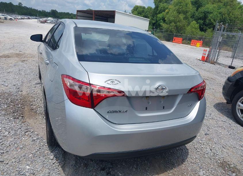 Photo 17 of 2018 Toyota Corolla LE (VIN 2T1BURHE6JC984747)