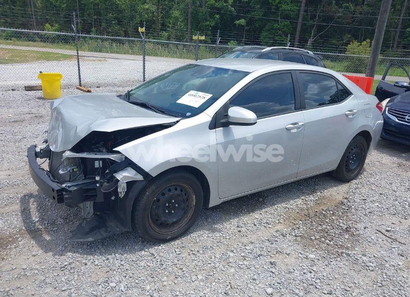 Photo 2 of 2018 Toyota Corolla LE (VIN 2T1BURHE6JC984747)